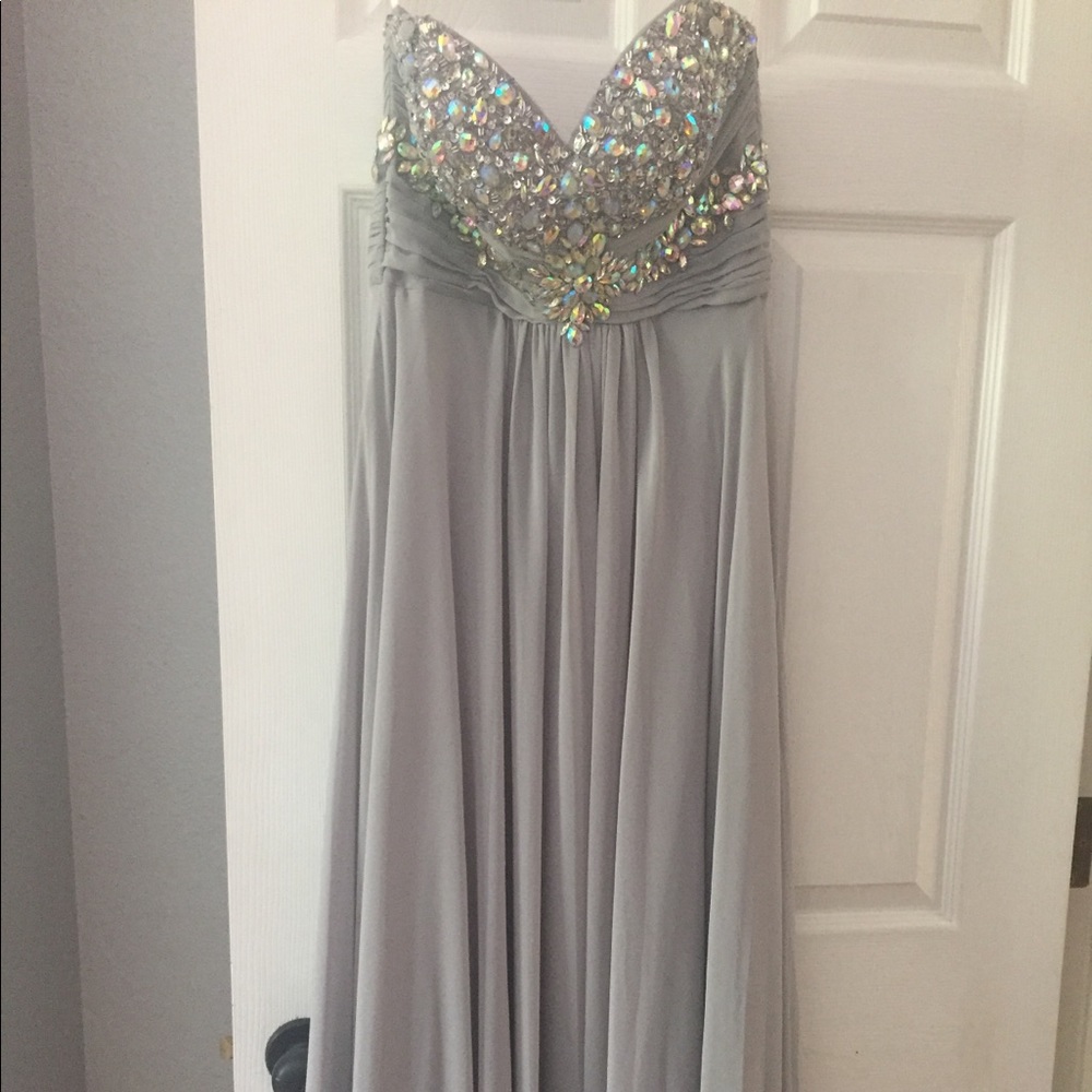 Jessica Designs Intl Prom Dress ✨✨ - Picture 2 of 6